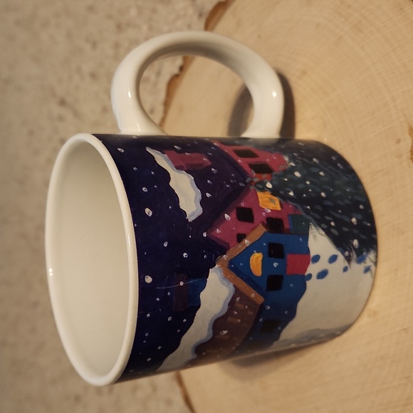 Laura Secord Winter House & Snow Design Mug - Picture 3 of 5